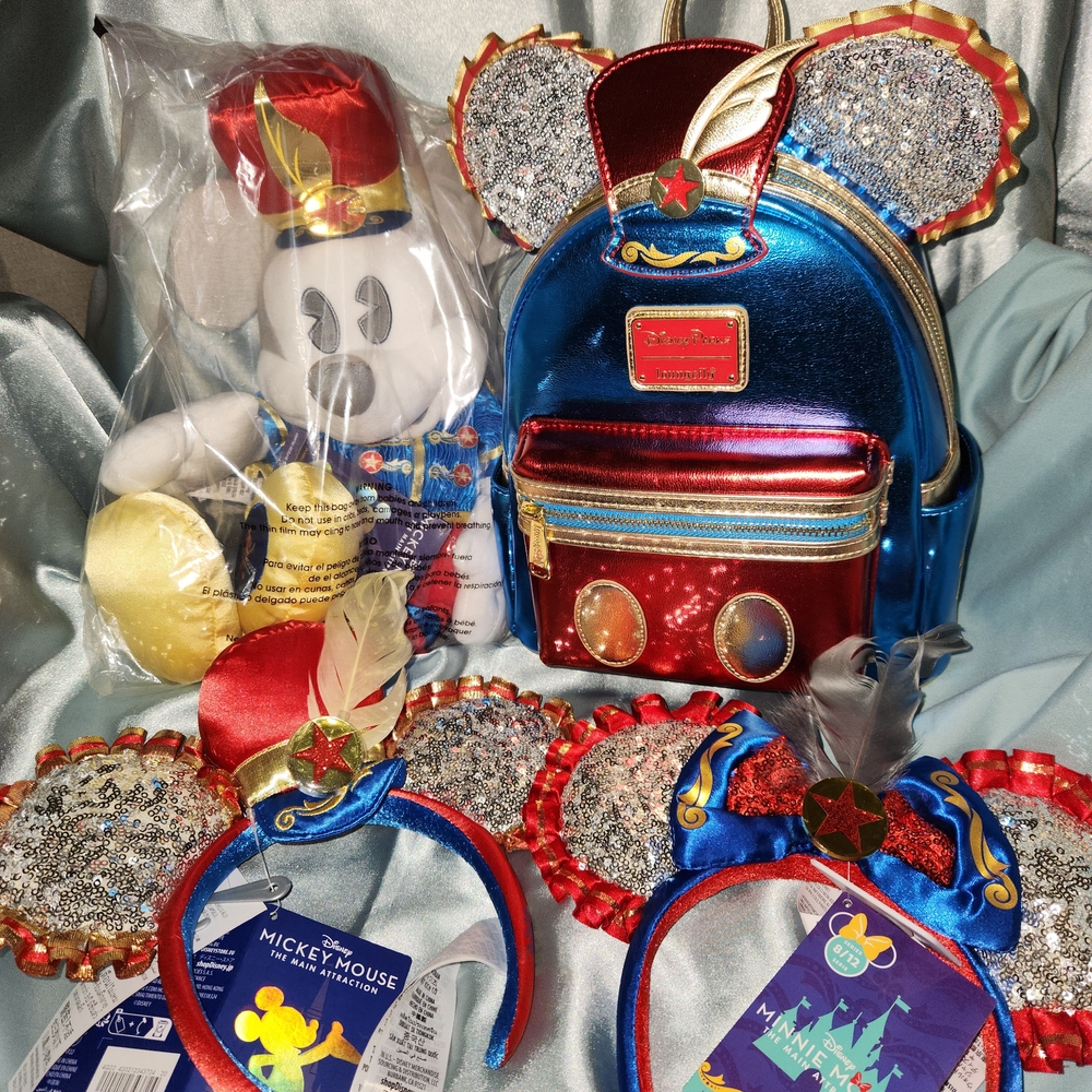 DISNEY MICKEY MAIN ATTRACTION BUNDLE SET